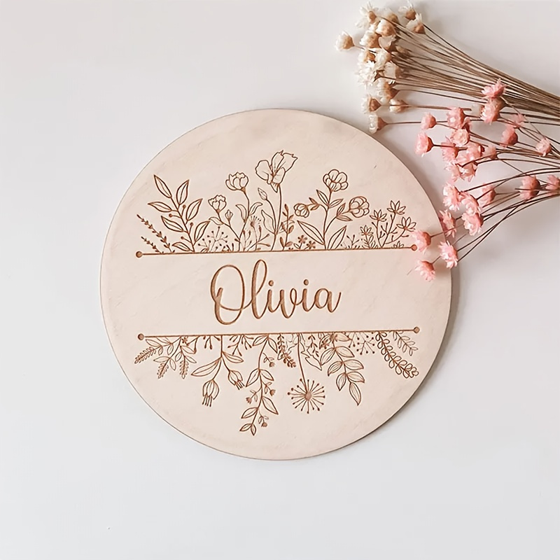 Wedding Party Supply - لوحة اسم محفورة بالزهور مخصصة، لافتة