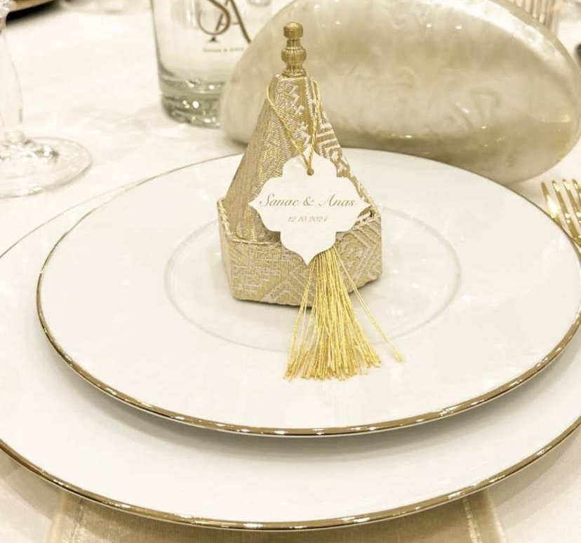 Wedding Supply Business - علامة يوم الحناء المخصصة للضيوف اسم